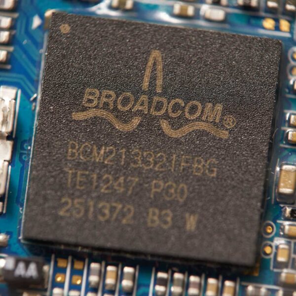 Broadcom Stock Could Be The Best AI Pick Among Large-Caps (NASDAQ:AVGO)