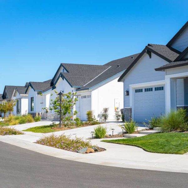 Invitation Homes: Strong Dividend Growth And Severely Undervalued (NYSE:INVH)