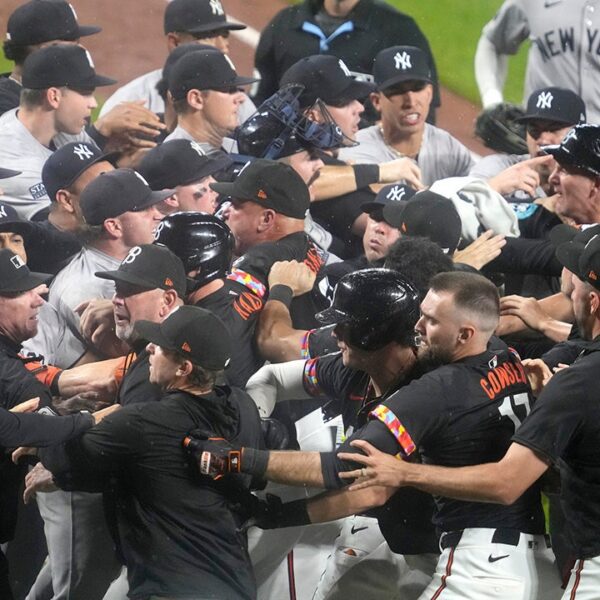 Benches clear between Yankees and Orioles after batter hit in head with…