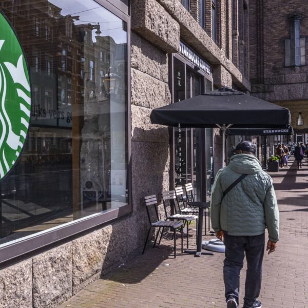 Investor who owns each Starbucks and Chipotle on how she’s viewing Niccol…