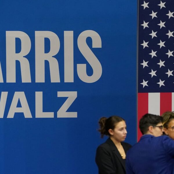 Walz and Harris maintain first rally as operating mates