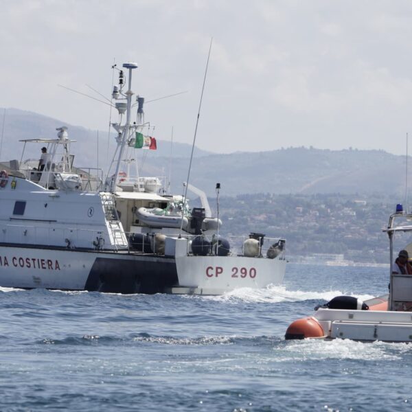 Italian prosecutor opens manslaughter inquiry in Lynch yacht sinking