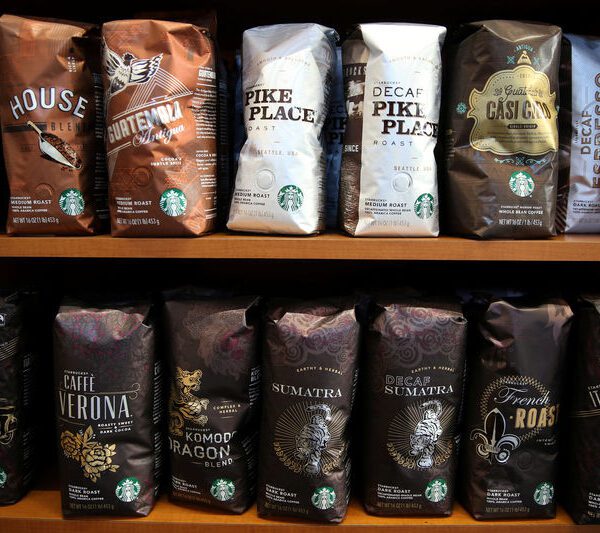 New Mexico Starbucks nicknamed ‘Charbucks’ after arson assaults By Reuters – Investorempires.com