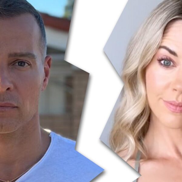 Joey Lawrence’s Wife Samantha Files For Divorce, Wants Sole Physical Custody