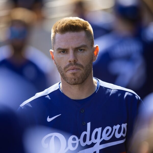 Dodgers’ Freddie Freeman stays out as son battles sickness