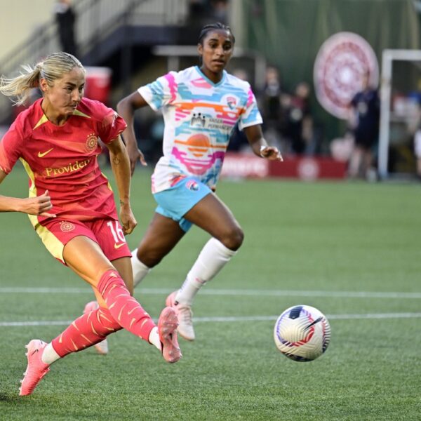 Racing Louisville acquires Janine Beckie from Portland Thorns