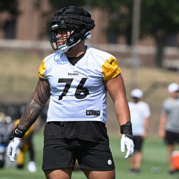 Steelers first-round decide Troy Fautanu coping with knee damage