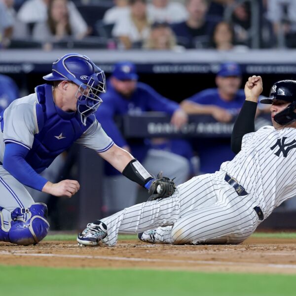 Gleyber Torres, after getting yanked, prone to return vs. Jays