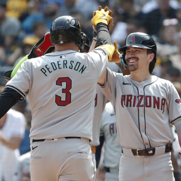 D-backs rally from 4-0 deficit, maintain off Pirates