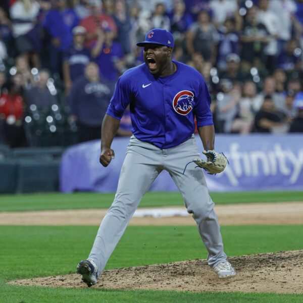 Report: Cubs releasing reliever Hector Neris