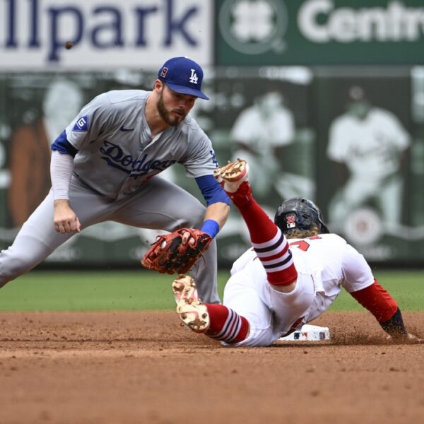 Clayton Kershaw sharp as Dodgers edge Cards