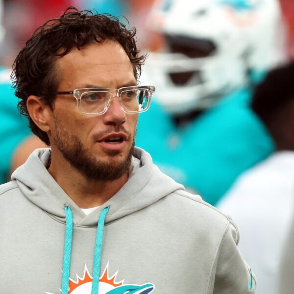 Reports: Dolphins signal coach Mike McDaniel to extension