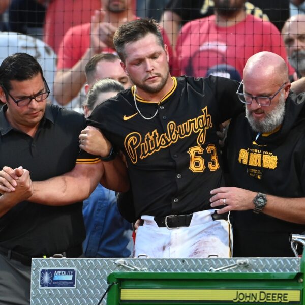 Pirates reliever Hunter Stratton ruptures left patella tendon