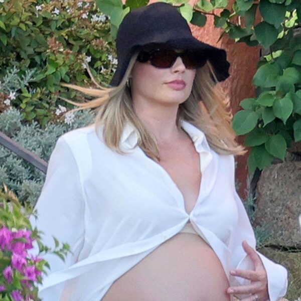 Margot Robbie Shows Baby Bump On Sardinian Vacation With Hubby Tom Ackerley