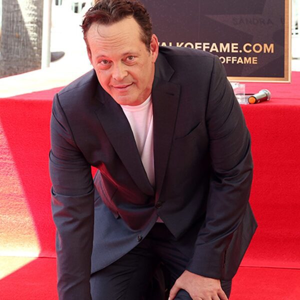 Vince Vaughn Celebrates Walk of Fame Star With Mel Gibson, Family