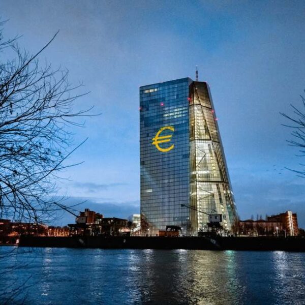 ECB sources: Broad help beginning to kind over Sept fee minimize