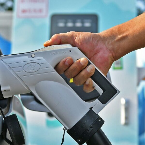 EV charging firm will penalize drivers who take greater than they want