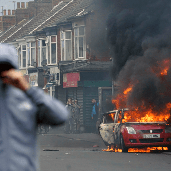 Riots erupt in UK after stabbing spree falsely blamed on asylum seeker