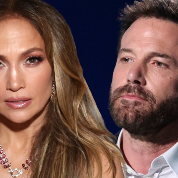 Jennifer Lopez and Ben Affleck Not Talking To Each Other, Divorce Moving…