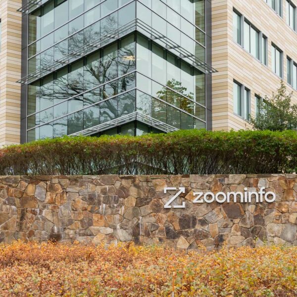 ZoomInfo Technologies: I Await More Evidence Of Growth Recovery, Hold (NASDAQ:ZI)