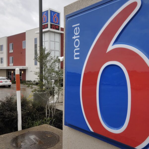 Motel 6 offered to Indian lodge operator Oyo for $525 million