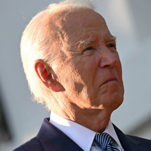 Judge extends restraining order on Biden plan