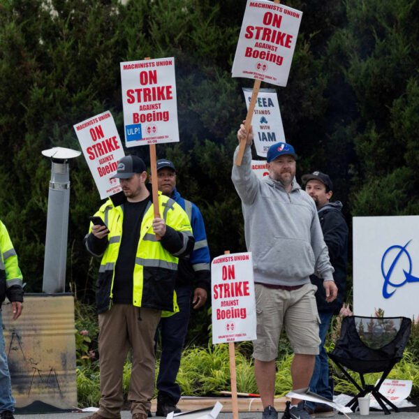 Machinists put together for prolonged stoppage