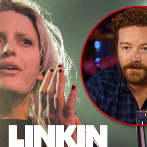 Linkin Park’s Lead Singer Appears to Apologize For Danny Masterson Link