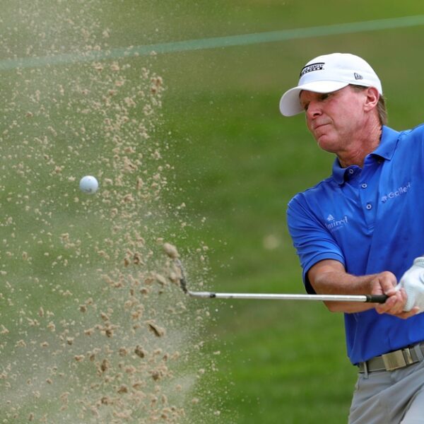 After 4-hole playoff, Steve Stricker 3-peats at Sanford International