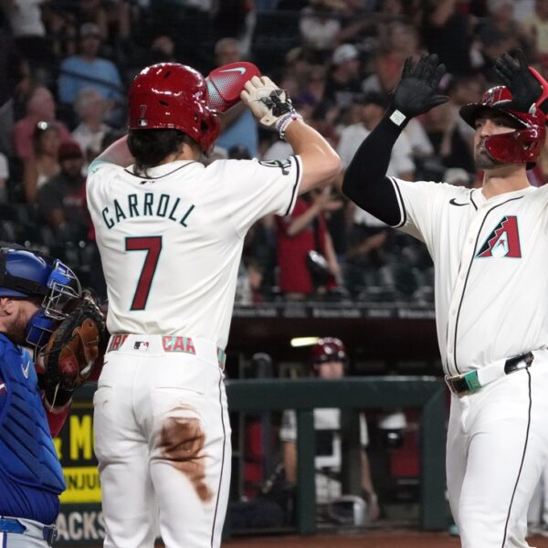 Diamondbacks hit 5 homers to rout Rangers