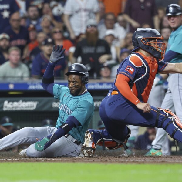 Mariners stop Astros from clinching AL West, prevail 6-1