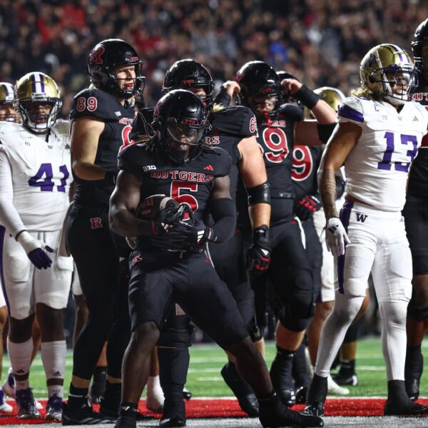 Rutgers holds off Washington regardless of Huskies’ 521 yards of offense