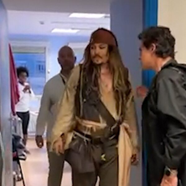 Johnny Depp Dresses as Captain Jack Sparrow, Visits Children’s Hospital