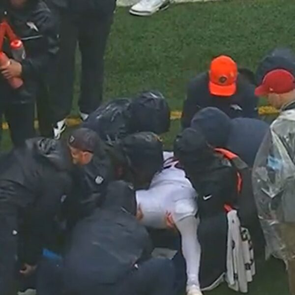 Denver Broncos’ Tyler Badie Collapses On Sideline During Jets Game