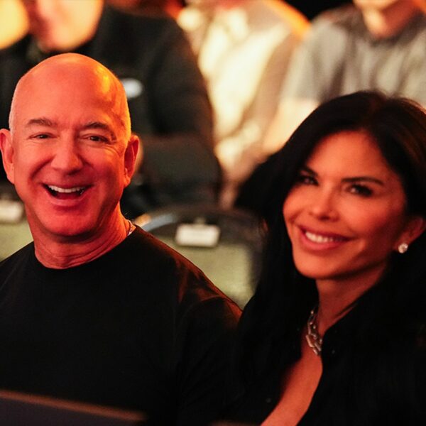 Jeff Bezos, Lauren Sánchez Hit Up UFC 306 At Las Vegas Sphere