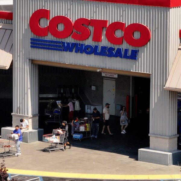 Costco income beat Wall Street expectations