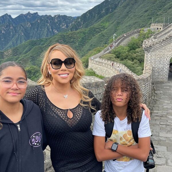 Mariah Carey and Twins Visit Great Wall of China