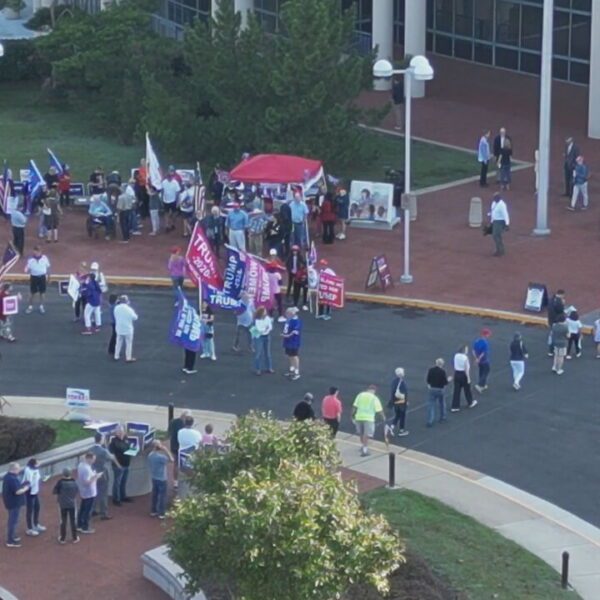 Early Voting Underway in Virginia: Trump Supporters Dominate Polling Location in Fairfax…