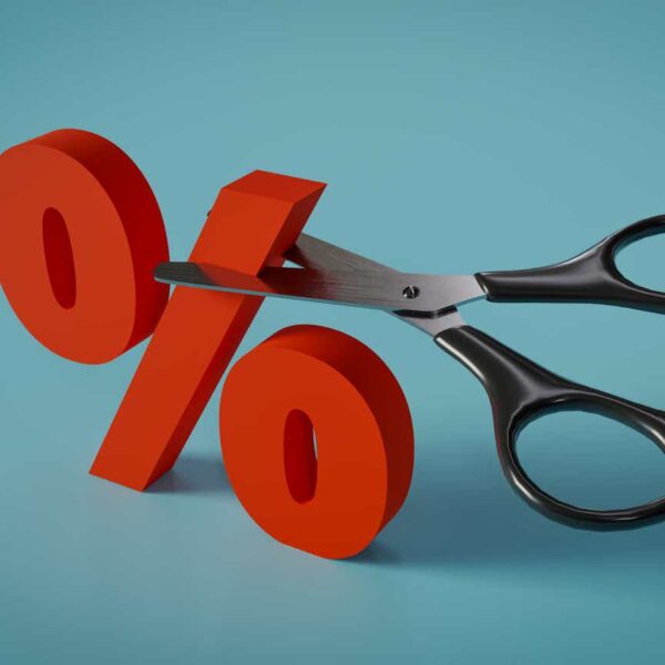 Rates Spark: That’s How To Sell A 50bp Cut