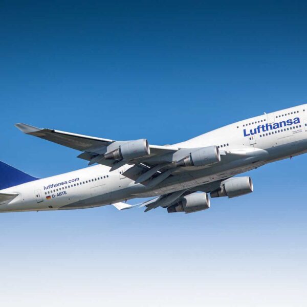 Deutsche Lufthansa Stock: Upside Ahead (OTCMKTS:DLAKF)