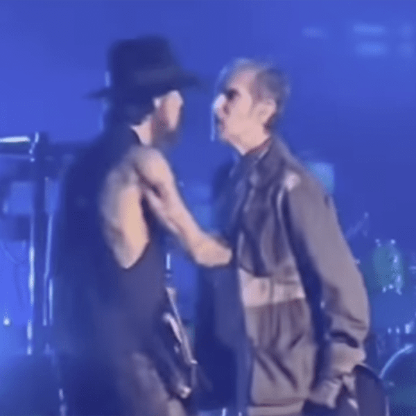 Jane’s Addiction points replace after frontman Perry Farrell punches guitarist Dave Navarro…