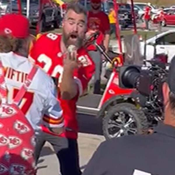 Jason Kelce Learns Beer Can Party Trick From Swiftie At Chiefs Tailgate