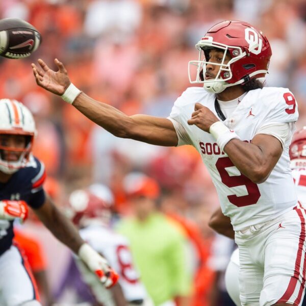 QB intrigue in play as No. 18 Oklahoma, No. 1 Texas renew…