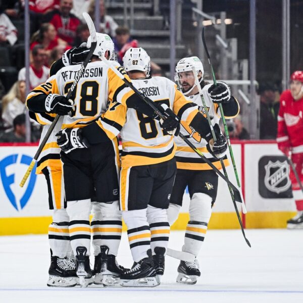 Three-goal surge in 2nd interval fuels Penguins previous Red Wings