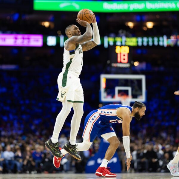 NBA roundup: Damian Lillard, Bucks win opener over 76ers