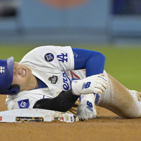 Dodgers DH Shohei Ohtani (shoulder) cleared for Game 3