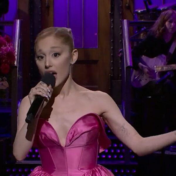 Ariana Grande Mimics Multiple Famous Female Singers in ‘SNL’ Monologue