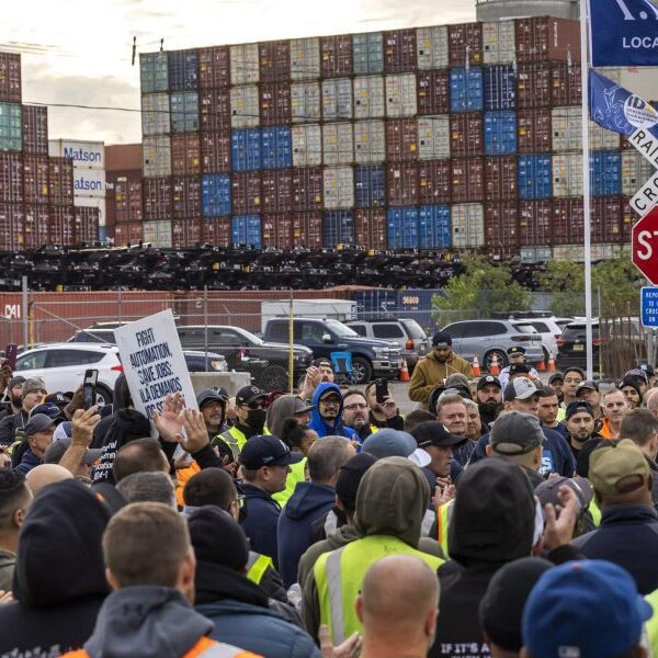 Longshoremen might have higher hand in strike negotiations