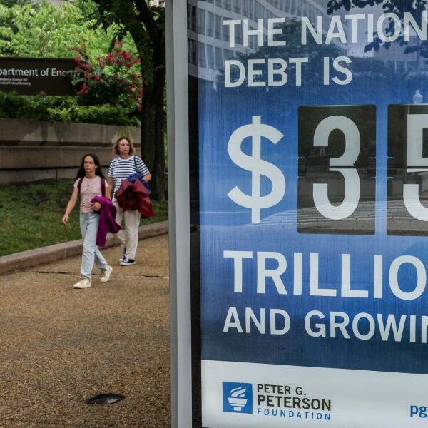 U.S. debt: Fed fee cuts might not ease curiosity prices in any…