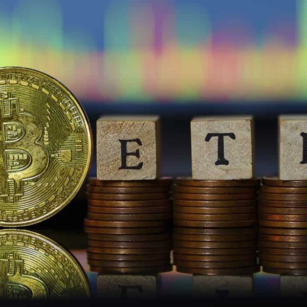 Bitcoin ETFs Attract $555 Million In Fresh Inflows